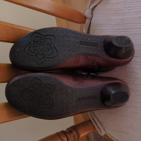 Hush Puppies Tottenham Leather Heeled Ankle Boots 9M Red Brown Granny - Picture 13 of 15